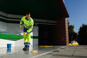 personnel autoroutes agent entretien
